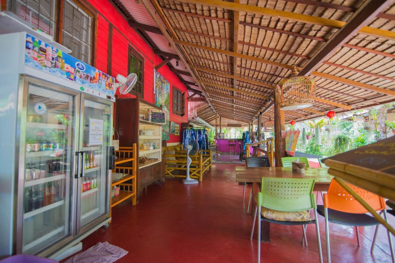 Bananas Resort & Restaurant Tha Lane Bay エクステリア 写真