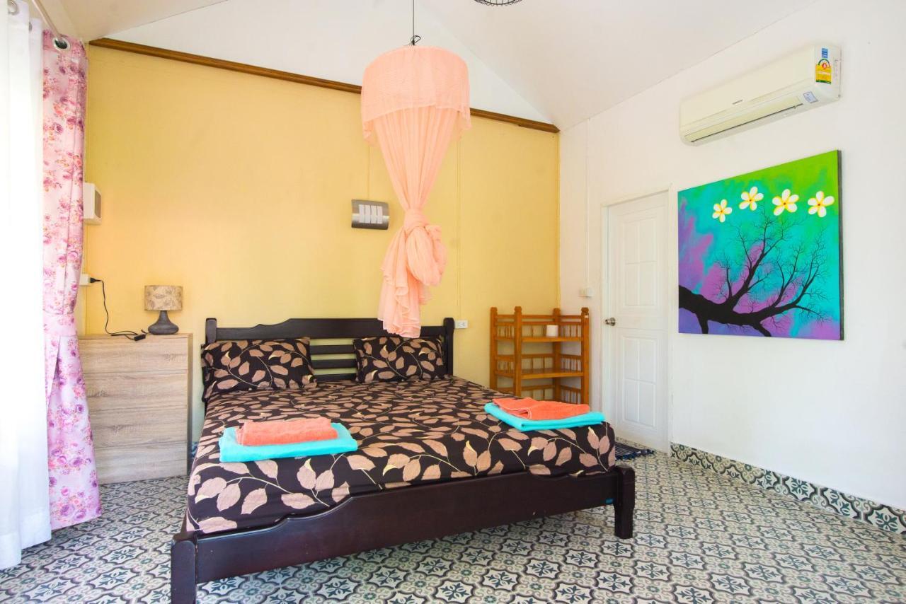 Bananas Resort & Restaurant Tha Lane Bay エクステリア 写真