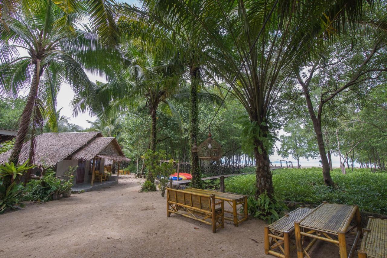 Bananas Resort & Restaurant Tha Lane Bay エクステリア 写真
